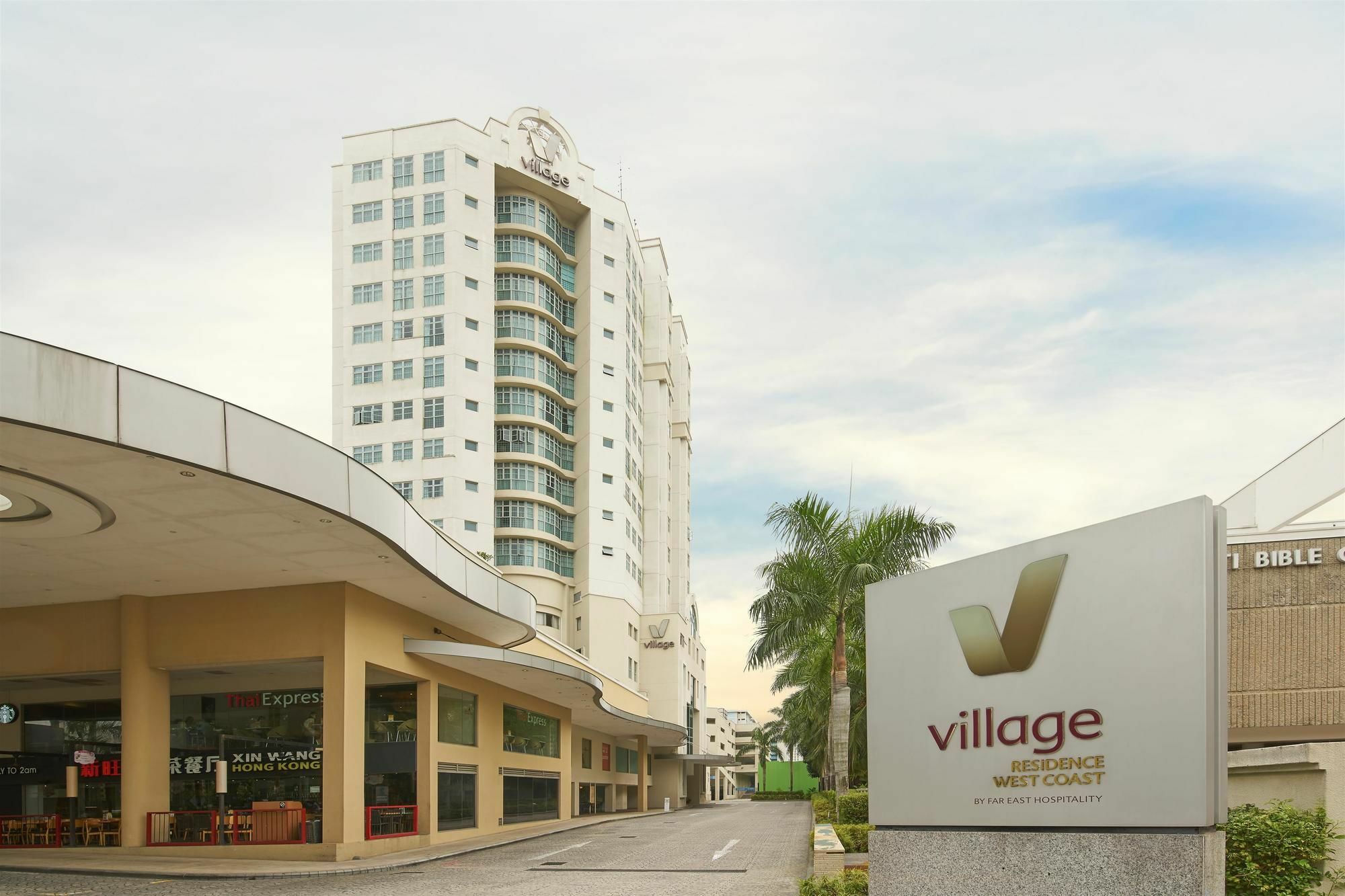 Village West Coast By Far East Hospitality Aparthotel Singapur