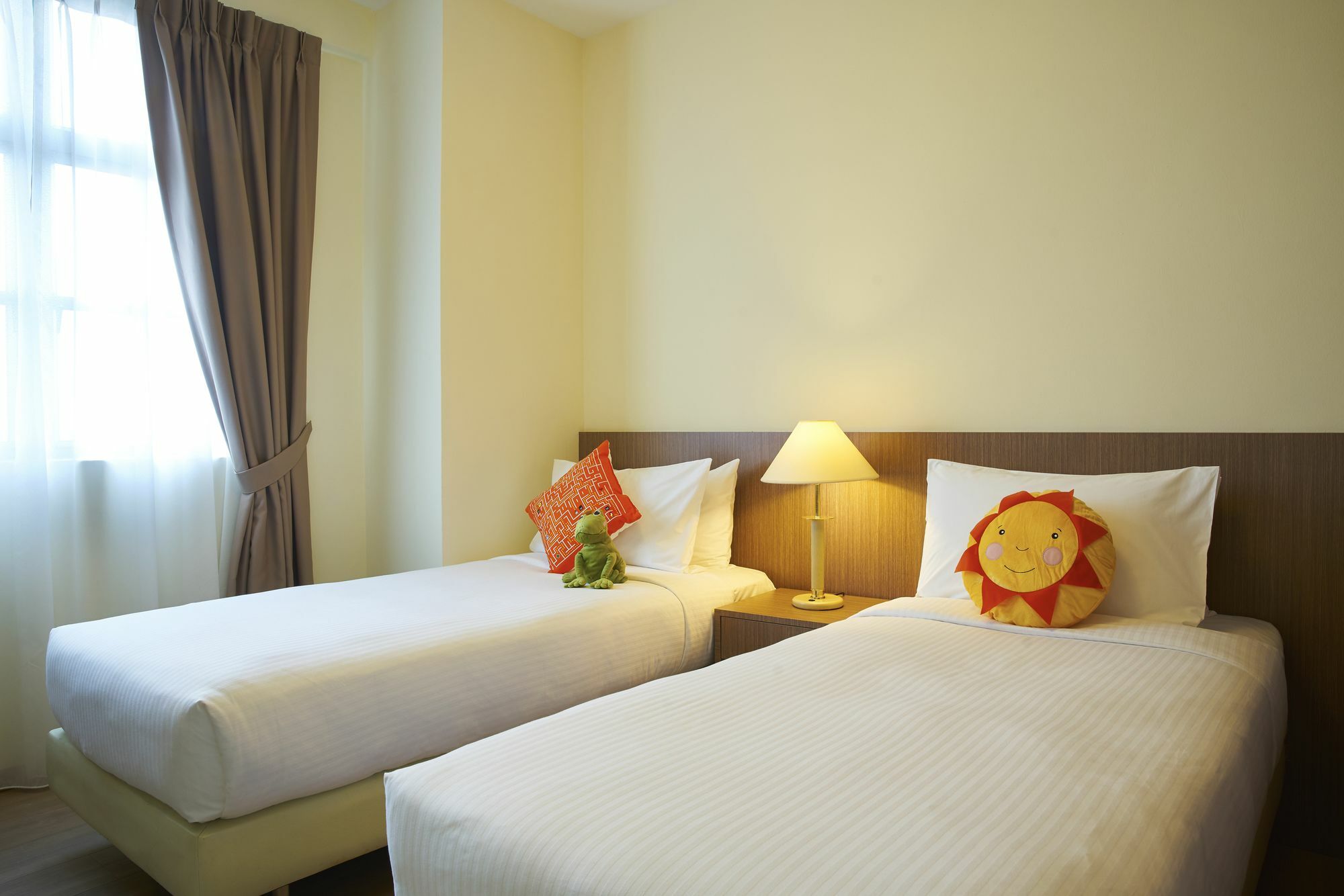 Village West Coast By Far East Hospitality Singapura
